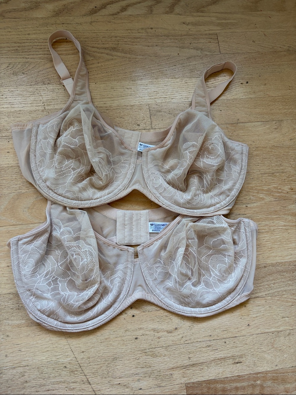 Wacoal 855225 40dd  Underwire Bra 2 Bras